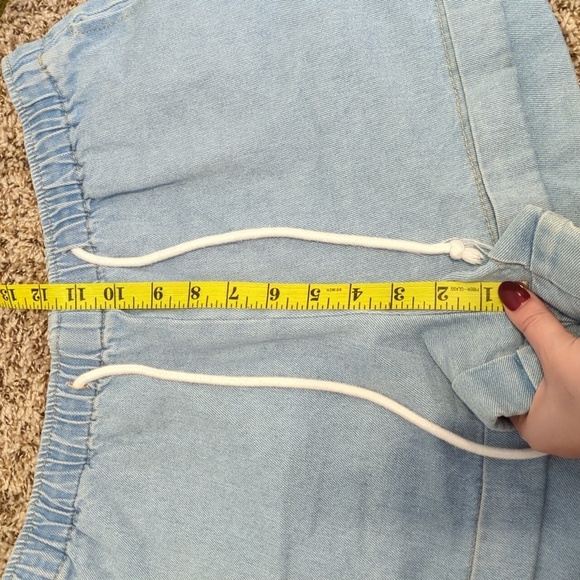 Forever 21 light blue chambray cuffed shorts drawstring waistband - Picture 4 of 8